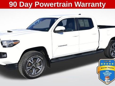 Used 2018 Toyota Tacoma TRD Sport image 1