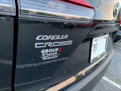 Used 2023 Toyota Corolla Cross XLE FWD image 30