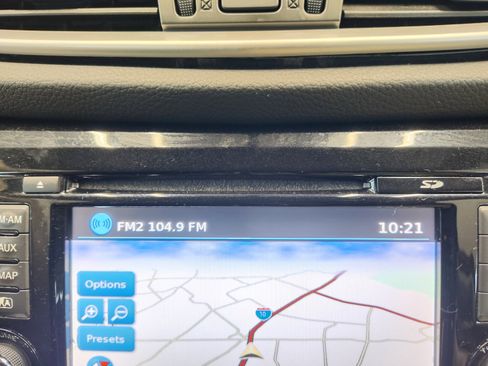 Used 2014 Nissan Rogue SV w/ SV Premium Package image 32