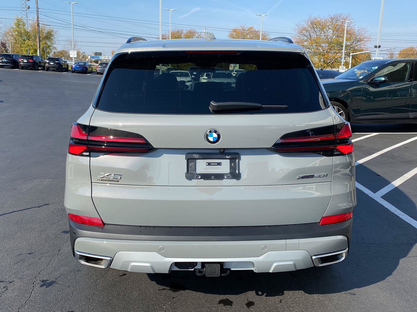 Used 2025 BMW X5 xDrive40i w/ Parking Assistance Package AWD/4WD image 4