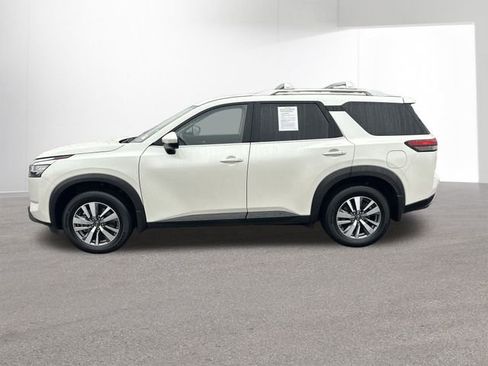 Certified 2023 Nissan Pathfinder SL image 5