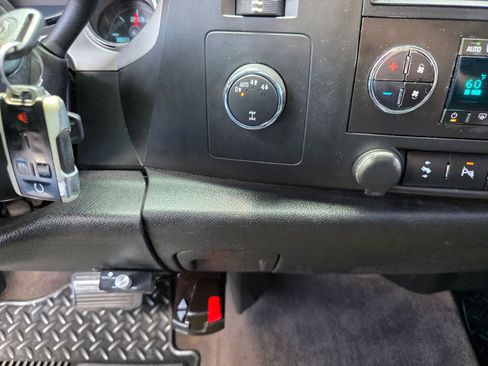 Used 2013 GMC Sierra 1500 SLE w/ Power Tech Package AWD/4WD image 16