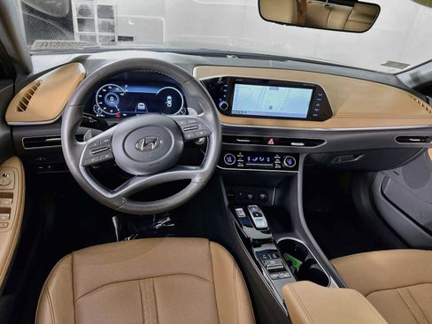 Certified 2023 Hyundai Sonata Limited w/ Preferred Accessory Package FWD image 24