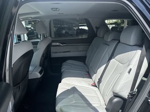 Used 2024 Hyundai Palisade SEL FWD image 27