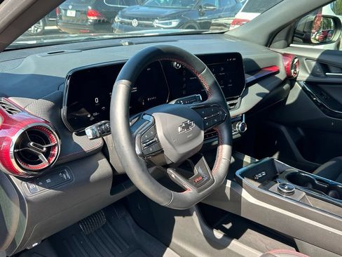 Used 2025 Chevrolet Equinox RS FWD image 16