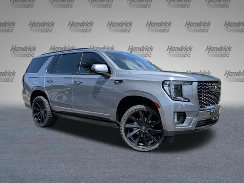 Used 2022 GMC Yukon Denali RWD image 2