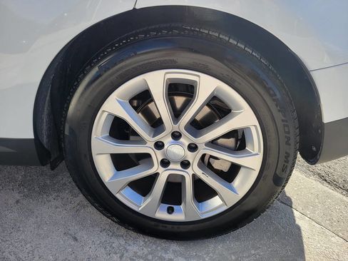 Used 2025 Land Rover Range Rover Sport SE image 16