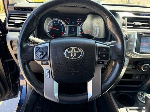 Used 2016 Toyota 4Runner SR5 AWD/4WD image 26