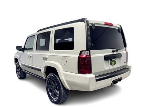Used 2007 Jeep Commander Sport image 4