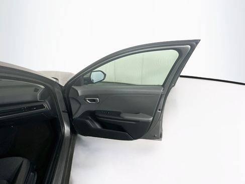 Used 2025 Kia K4 FWD image 30