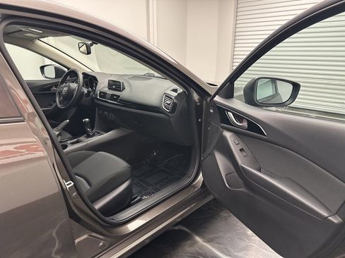 Used 2014 MAZDA MAZDA3 i Sport image 8
