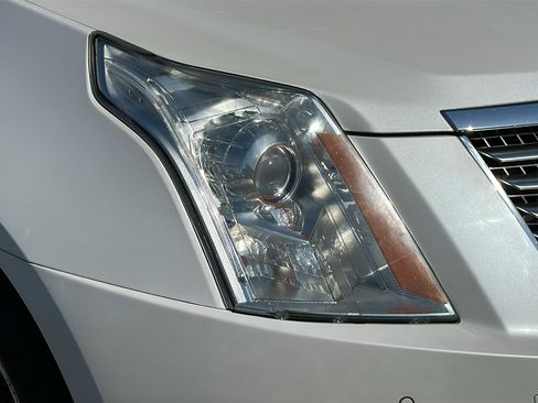 Used 2016 Cadillac SRX Performance w/ Driver Awareness Package image 4