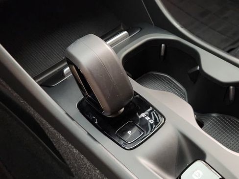 Used 2023 Volvo XC40 B4 Core w/ Protection Package Premier FWD image 20