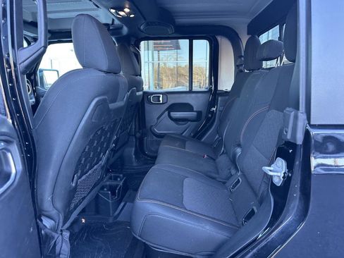 Used 2022 Jeep Gladiator Mojave w/ Trailer Tow Package image 21