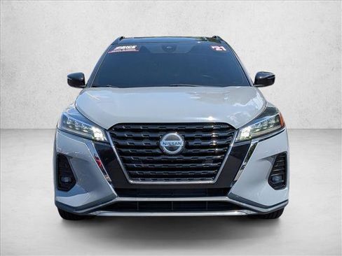 Used 2021 Nissan Kicks SR w/ SR Premium Package FWD image 2
