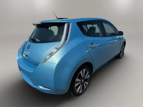 Used 2015 Nissan Leaf SV w/ LED & Quick Charge Package FWD image 9