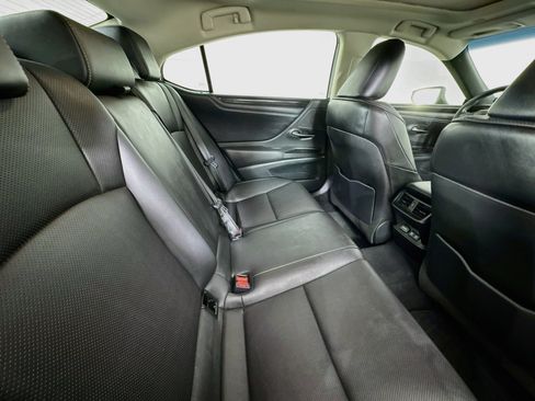 Used 2019 Lexus ES 350 w/ Premium Package FWD image 25