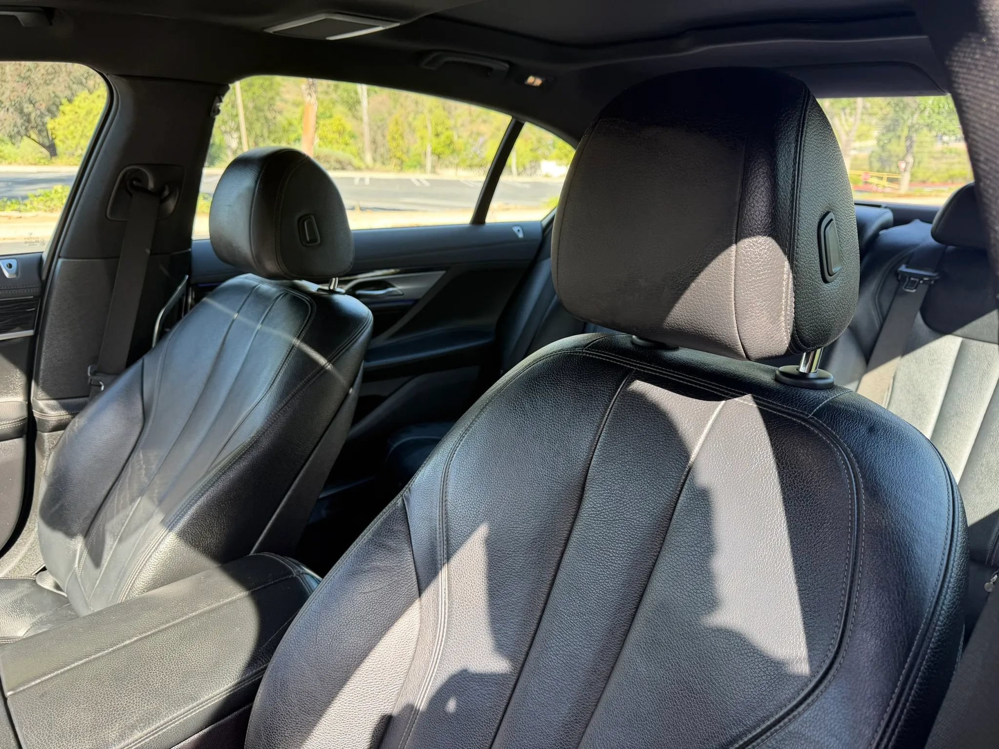Used 2019 BMW 740i w/ M Sport Package RWD image 12