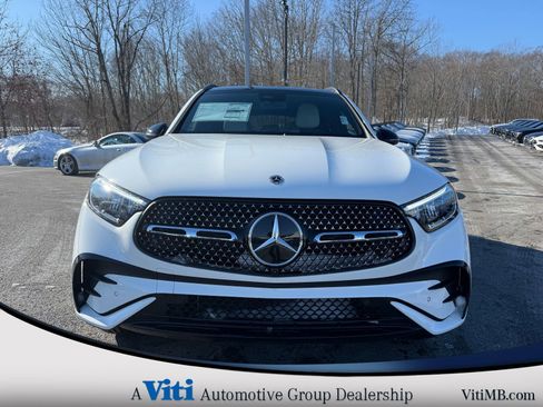 Used 2026 Mercedes-Benz GLC 300 4MATIC image 3
