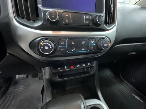 Used 2019 Chevrolet Colorado LT w/ LT Convenience Package image 17
