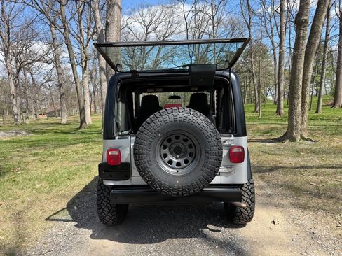 Used 2003 Jeep Wrangler SE image 11