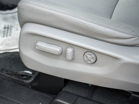 Used 2019 Honda Odyssey EX-L image 18