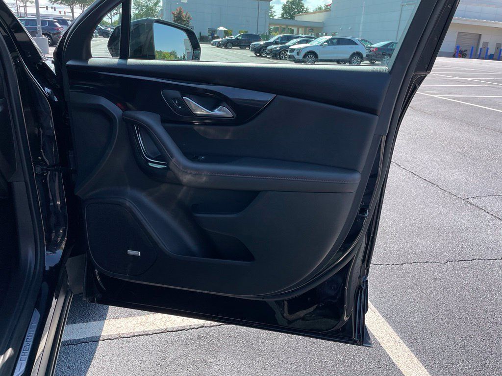 Used 2025 Chevrolet Blazer RS FWD image 30