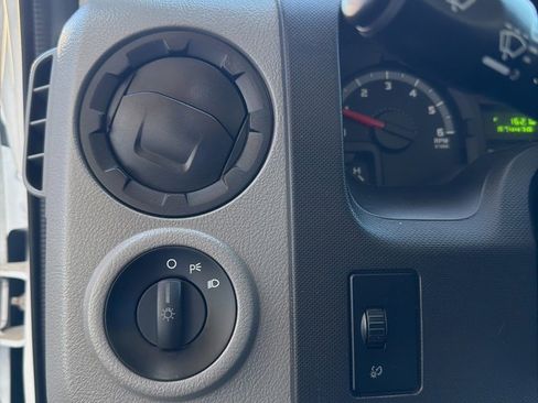 Used 2019 Ford E-350 and Econoline 350 Super Duty image 20