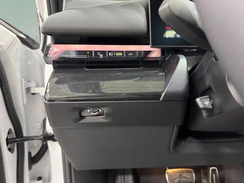 New 2026 BMW i5 eDrive40 w/ M Sport Package image 30