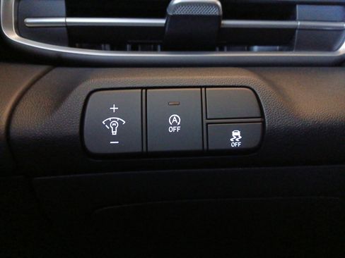 New 2026 Hyundai Elantra SE image 17