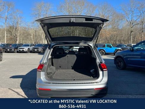 Certified 2023 Volkswagen Tiguan SE w/ Panoramic Sunroof Package image 18