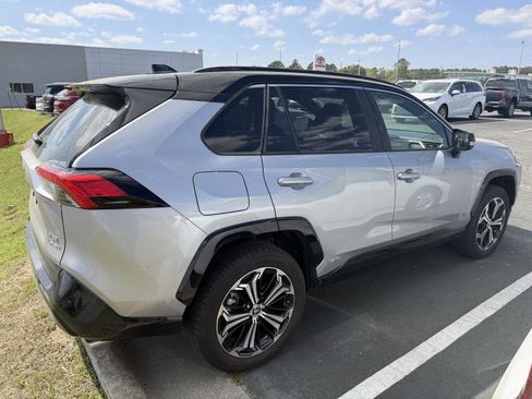 Used 2025 Toyota RAV4 XSE w/ Premium Package image 6
