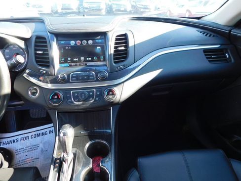 Used 2019 Chevrolet Impala LT FWD image 34
