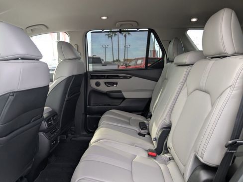 Used 2025 Honda Pilot EX-L image 15