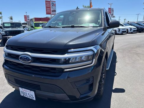 Used 2022 Ford Expedition XLT AWD/4WD image 2