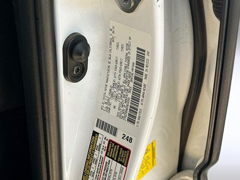 Used 2016 Toyota Tacoma TRD Sport AWD/4WD image 37