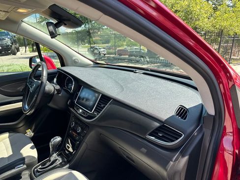 Used 2019 Buick Encore Preferred FWD image 34