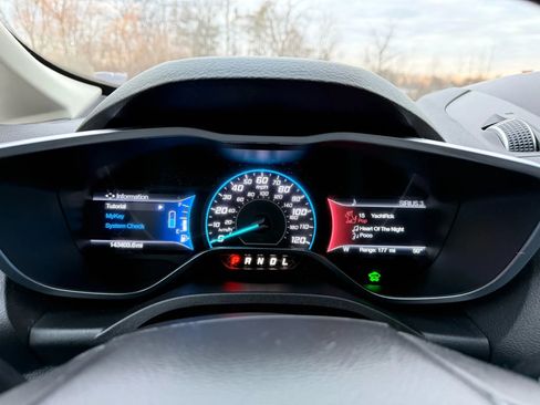 Used 2017 Ford C-MAX Titanium image 14