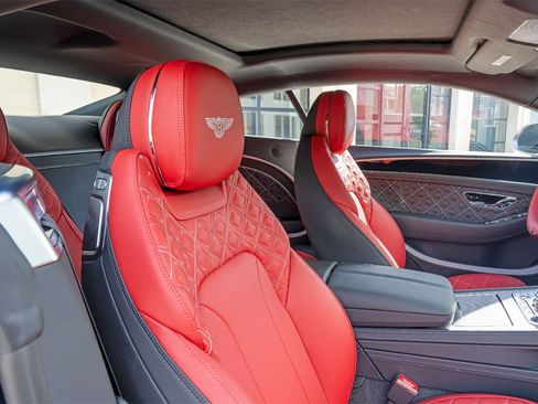Used 2024 Bentley Continental GT Mulliner image 10