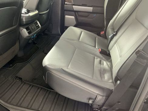 Used 2022 Ford F150 Lightning Lariat image 10