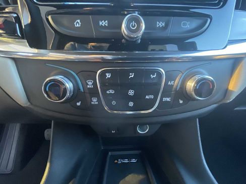 Certified 2023 Chevrolet Traverse LT image 34