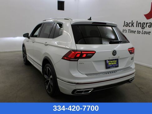 Certified 2022 Volkswagen Tiguan SEL R-Line image 2
