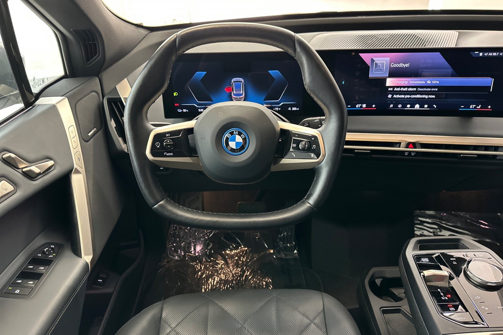 Certified 2024 BMW iX xDrive50 w/ Premium Package AWD/4WD image 33