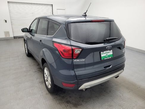 Used 2019 Ford Escape SE image 5