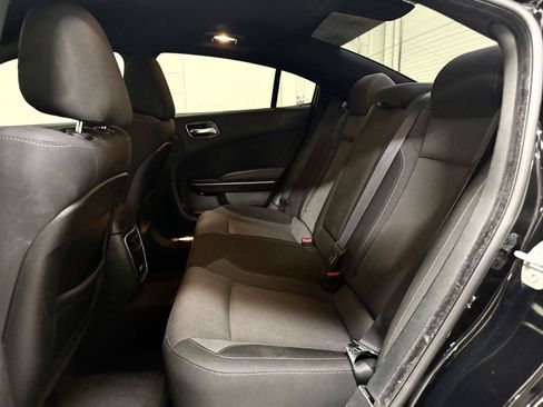 Used 2015 Dodge Charger SXT RWD image 16