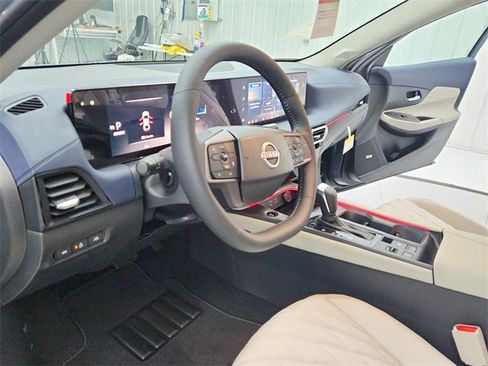 New 2026 Nissan Sentra SL w/ Floor Mat Package image 18
