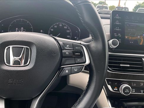 Used 2021 Honda Accord Touring image 19