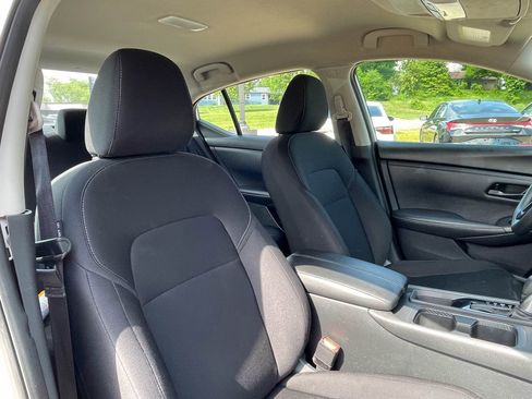 Used 2024 Nissan Sentra S image 10