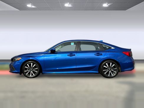 Used 2023 Honda Civic EX image 2