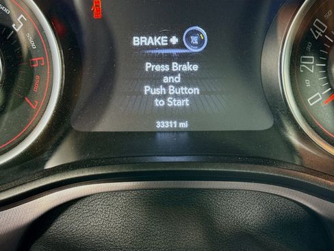 Used 2022 Dodge Challenger R/T image 16